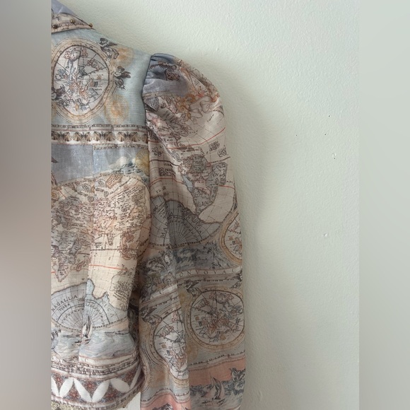 old world long sleeve top - Picture 12 of 13